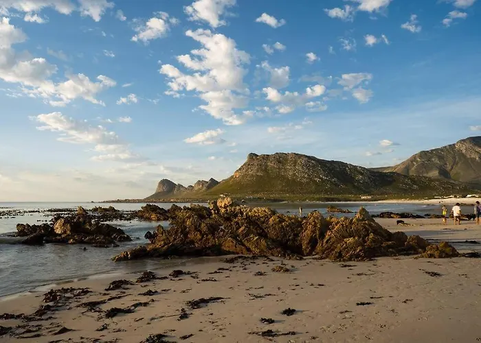 Pringle Bay Getaway - 2 Bedroom Garden Apartment