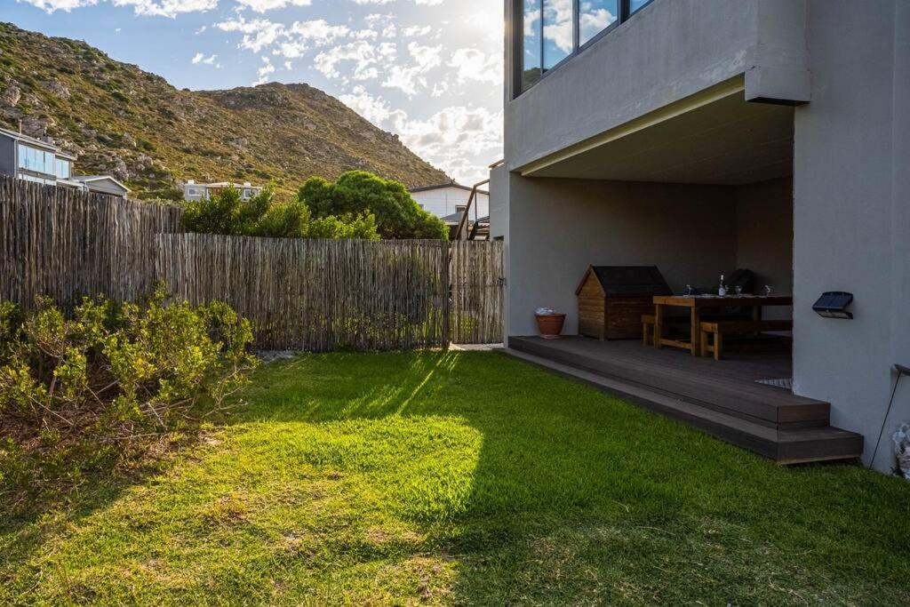 Getaway - 2 Bedroom Garden Apartment *